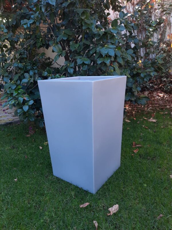 Macetero Grande Piramidal 67cm - Imagen 6